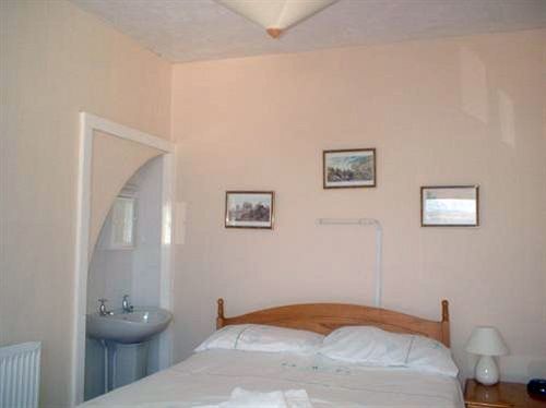 Wavecrest Hotel Holyhead Eksteriør billede