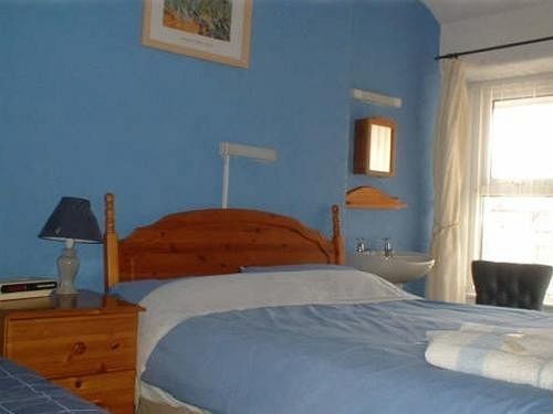Wavecrest Hotel Holyhead Eksteriør billede