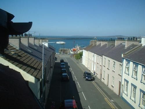 Wavecrest Hotel Holyhead Eksteriør billede